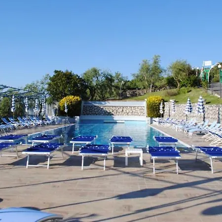 Appartement Termini-sant'agata Sleeps 4 Pool Air Con