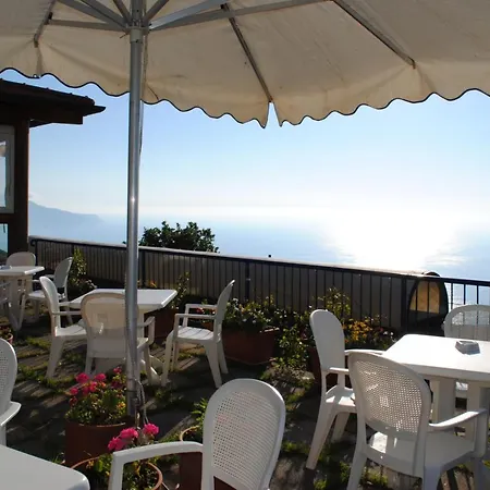 Appartement Termini-sant'agata Sleeps 4 Pool Air Con *